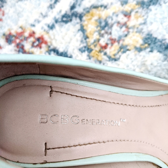 BCBG Generation peep toe pumps - Picture 8 of 9